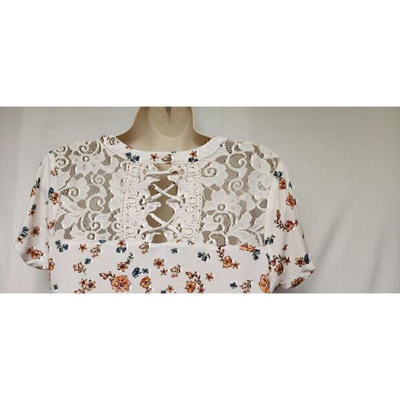 NO BOUNDARIES Junior Floral with Lace Detail Shirt Multicolor Cream Size M - Picture 8 of 10
